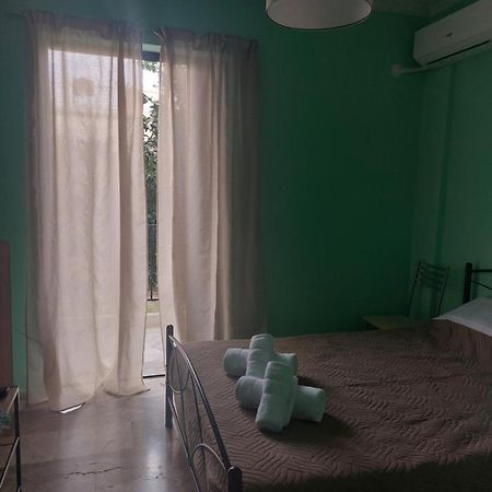 Luchia Appartamento Patras Esterno foto