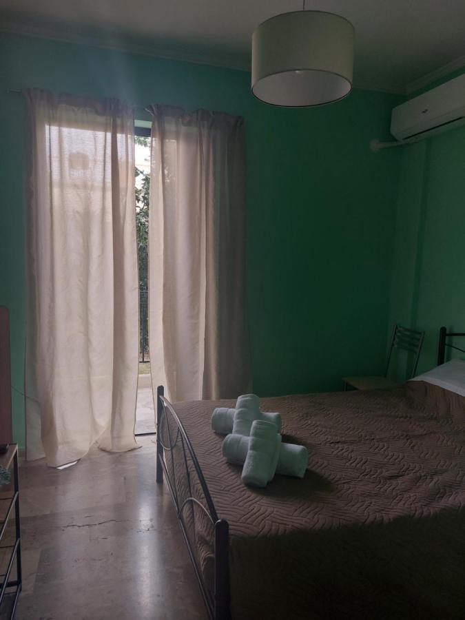 Luchia Appartamento Patras Esterno foto